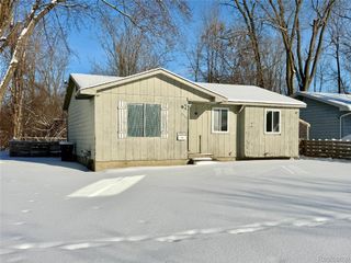 2825 Eaton Place, Flint, MI 48506