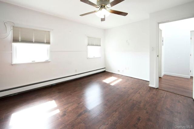 32 Needle Lane, Levittown, NY 11756