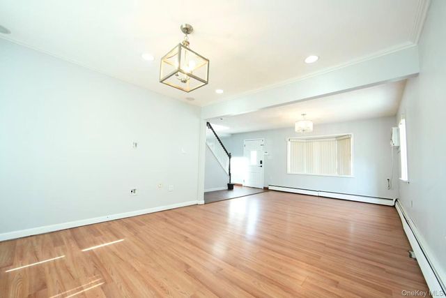 32 Needle Lane, Levittown, NY 11756