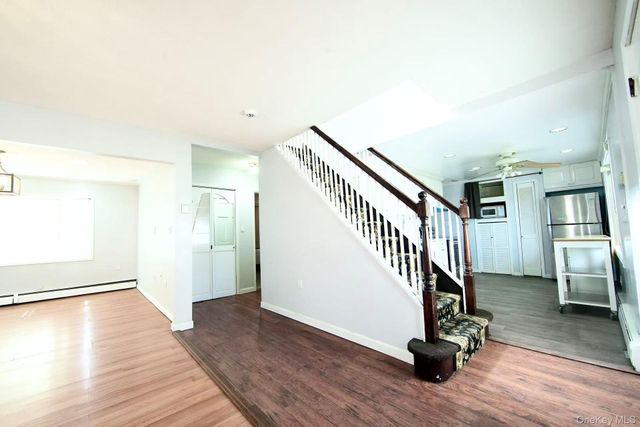 32 Needle Lane, Levittown, NY 11756