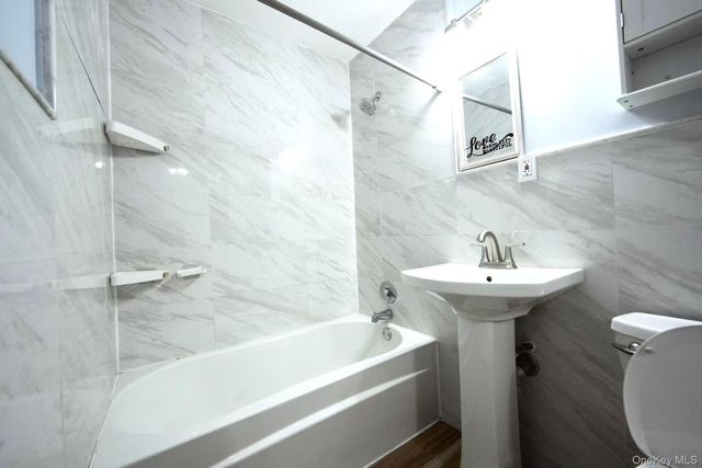 32 Needle Lane, Levittown, NY 11756