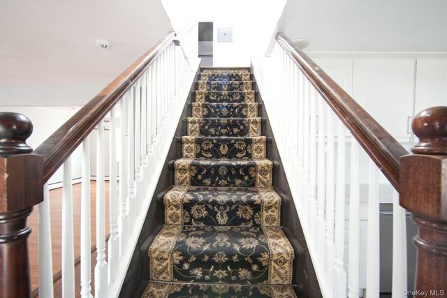 32 Needle Lane, Levittown, NY 11756