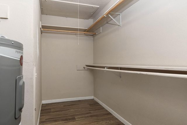 9550 Deering Drive 410, Houston, TX 77036