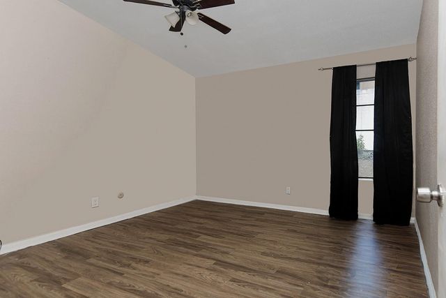 9550 Deering Drive 410, Houston, TX 77036
