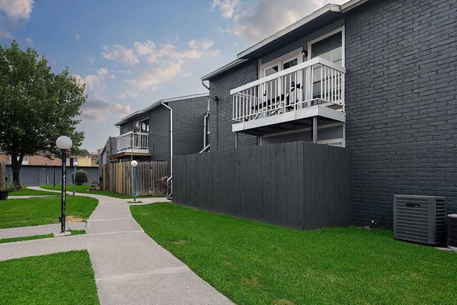 9550 Deering Drive 410, Houston, TX 77036