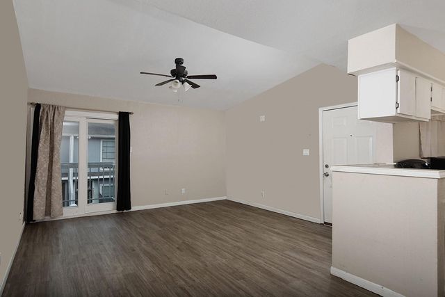9550 Deering Drive 410, Houston, TX 77036
