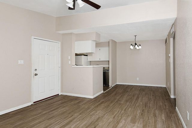 9550 Deering Drive 410, Houston, TX 77036