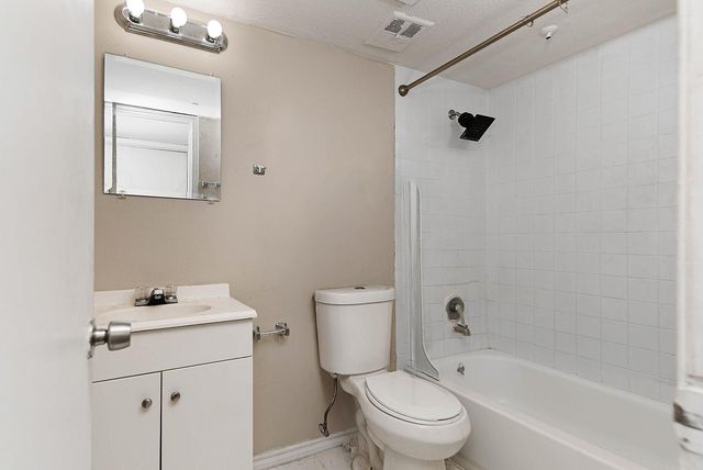 9550 Deering Drive 410, Houston, TX 77036