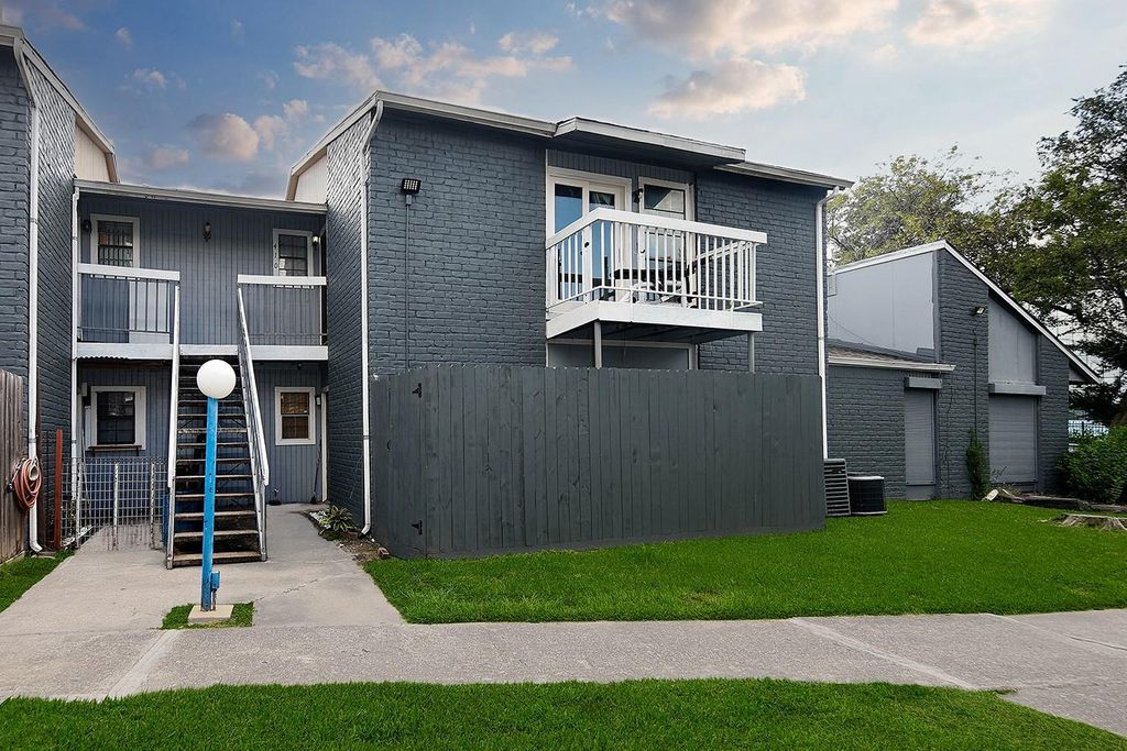 9550 Deering Drive 410, Houston, TX 77036
