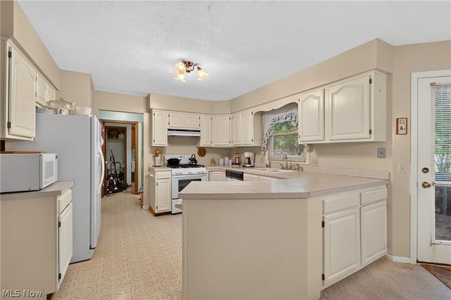 1667 Cadbury Street NW, Massillon, OH 44646