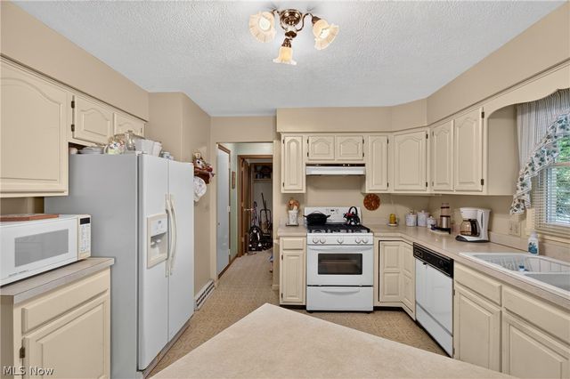 1667 Cadbury Street NW, Massillon, OH 44646