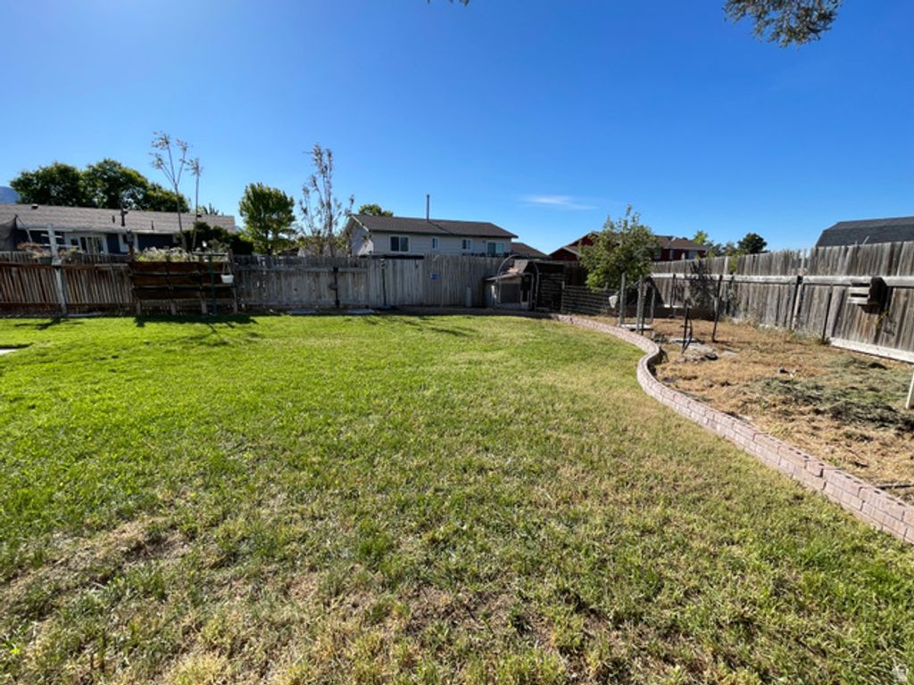 Image 37 of property listing at 3762 S PAINE RD #118, Magna, UT 84044