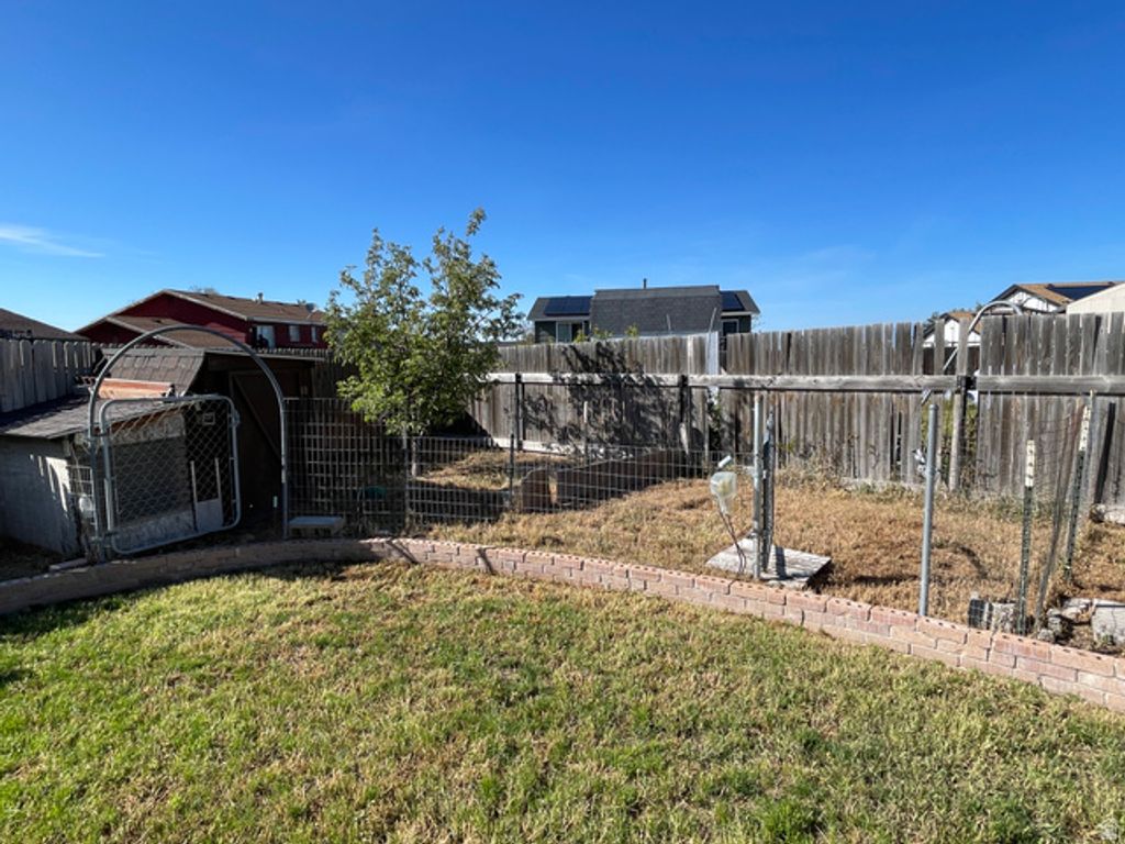 Image 38 of property listing at 3762 S PAINE RD #118, Magna, UT 84044