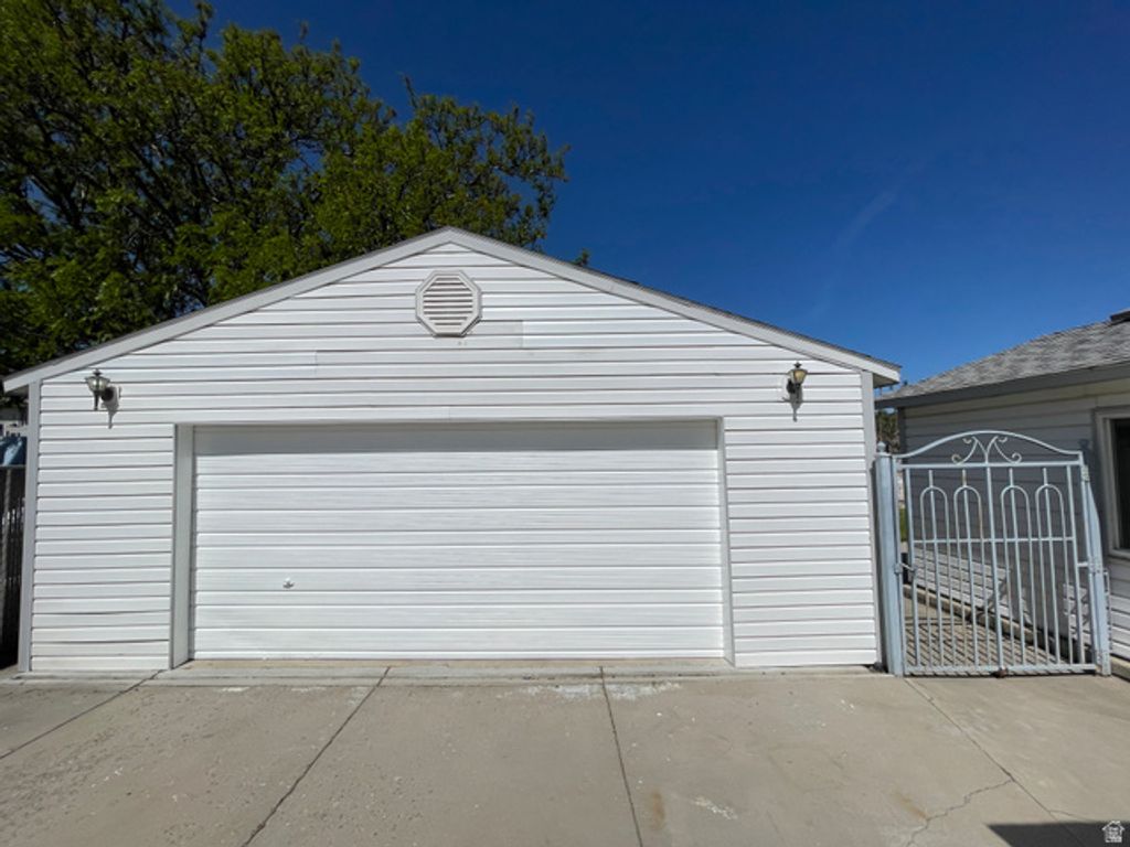 Image 5 of property listing at 3762 S PAINE RD #118, Magna, UT 84044
