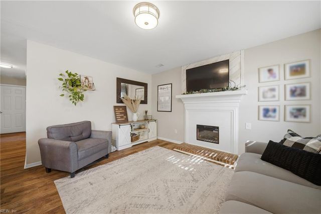 1756 Solar LN, Virginia Beach, VA 23456