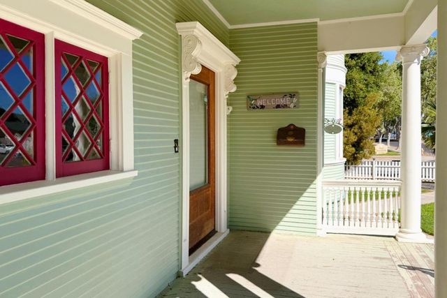 712 West Street, Hollister, CA 95023