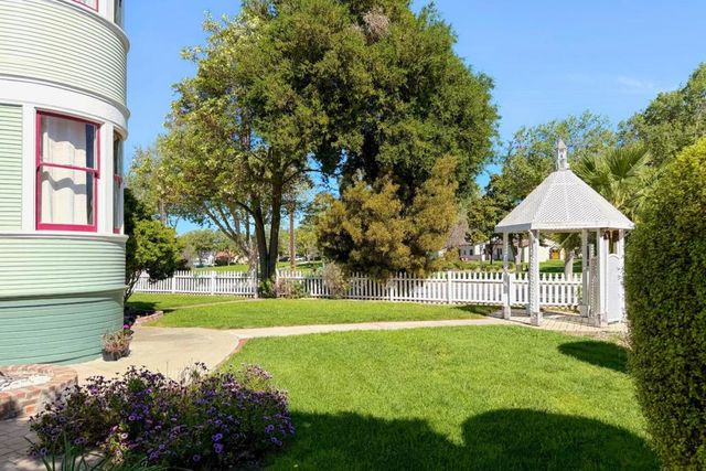 712 West Street, Hollister, CA 95023