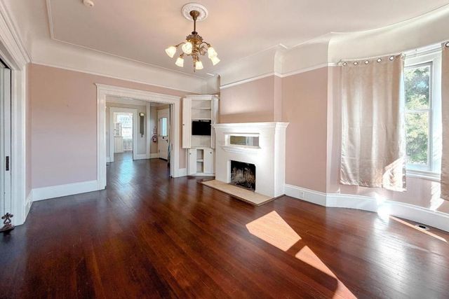 712 West Street, Hollister, CA 95023