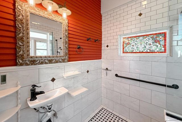 712 West Street, Hollister, CA 95023