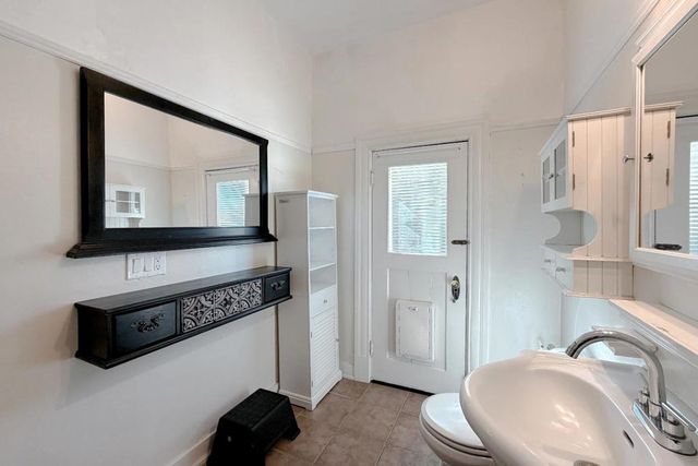 712 West Street, Hollister, CA 95023