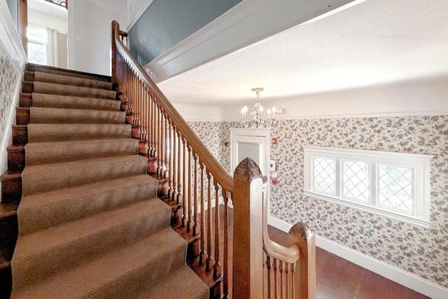 712 West Street, Hollister, CA 95023