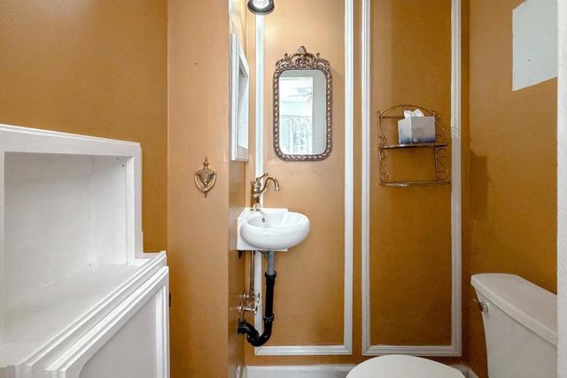 712 West Street, Hollister, CA 95023