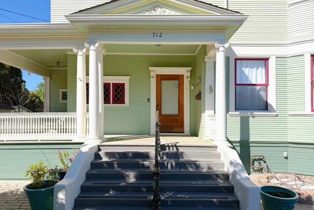 712 West Street, Hollister, CA 95023