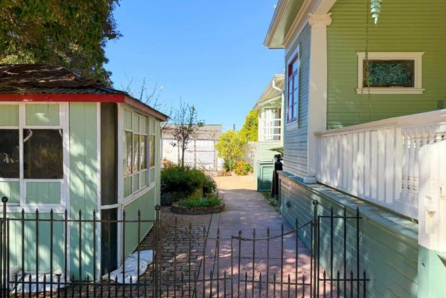 712 West Street, Hollister, CA 95023