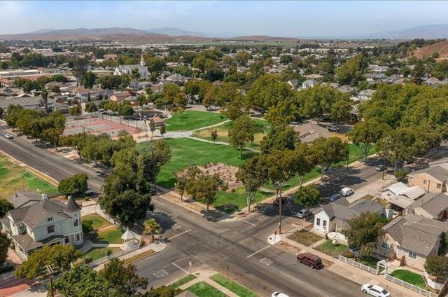 712 West Street, Hollister, CA 95023