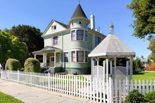 712 West Street, Hollister, CA 95023