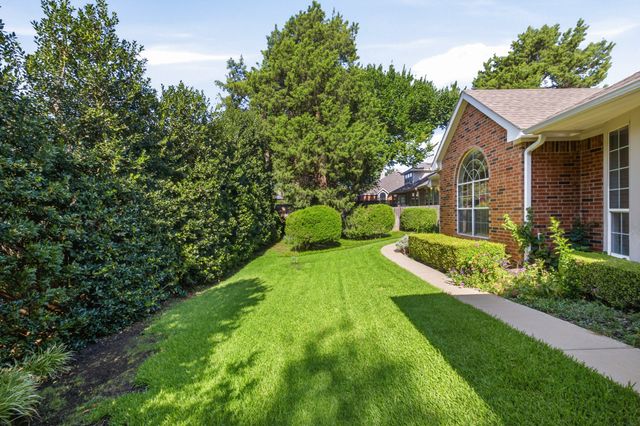 108 Trunkwood, Grapevine, TX 76051