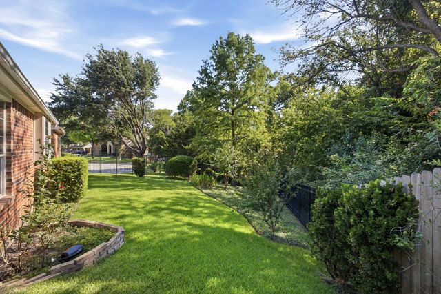 108 Trunkwood, Grapevine, TX 76051