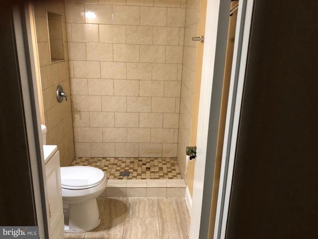 8910 CENTERWAY RD, Gaithersburg, MD 20879