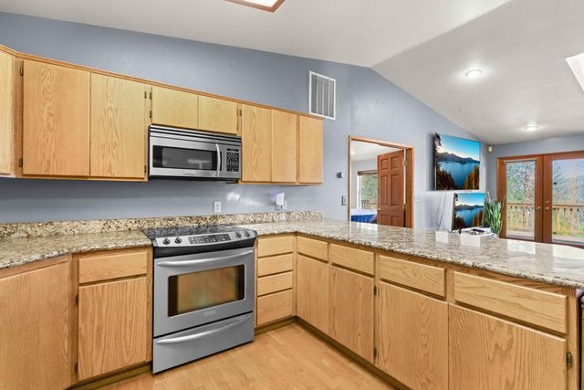 1100 Riverbanks Road, Grants Pass, OR 97527