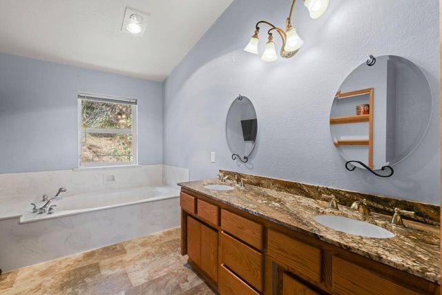 1100 Riverbanks Road, Grants Pass, OR 97527