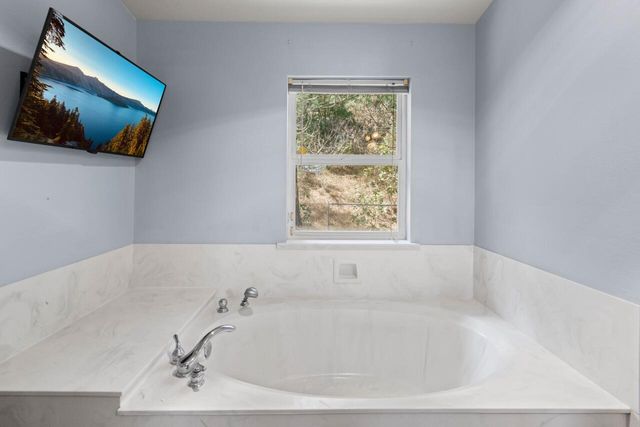 1100 Riverbanks Road, Grants Pass, OR 97527