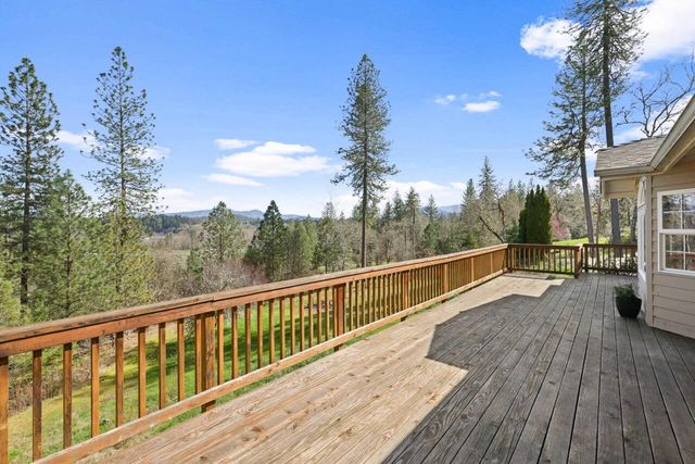 1100 Riverbanks Road, Grants Pass, OR 97527