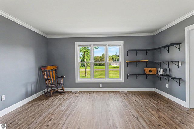 105 W Broomfield Road, Mt Pleasant, MI 48858