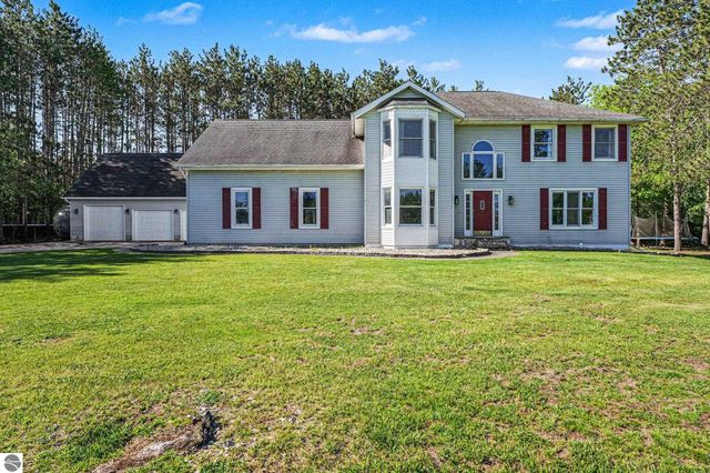 105 W Broomfield Road, Mt Pleasant, MI 48858