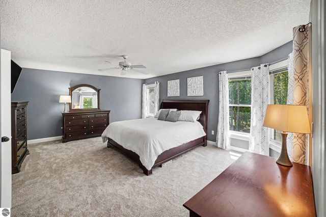 105 W Broomfield Road, Mt Pleasant, MI 48858
