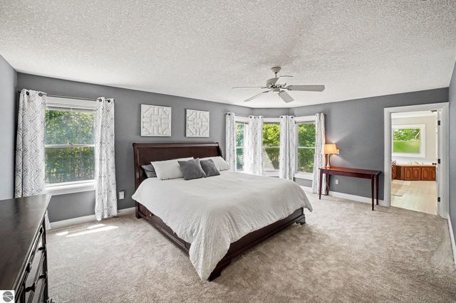 105 W Broomfield Road, Mt Pleasant, MI 48858