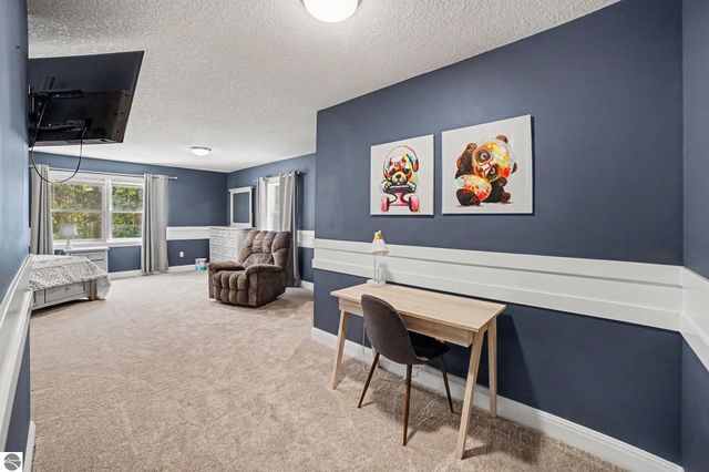 105 W Broomfield Road, Mt Pleasant, MI 48858
