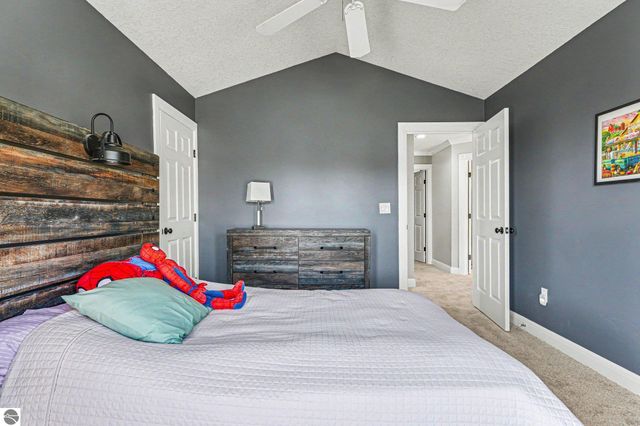 105 W Broomfield Road, Mt Pleasant, MI 48858