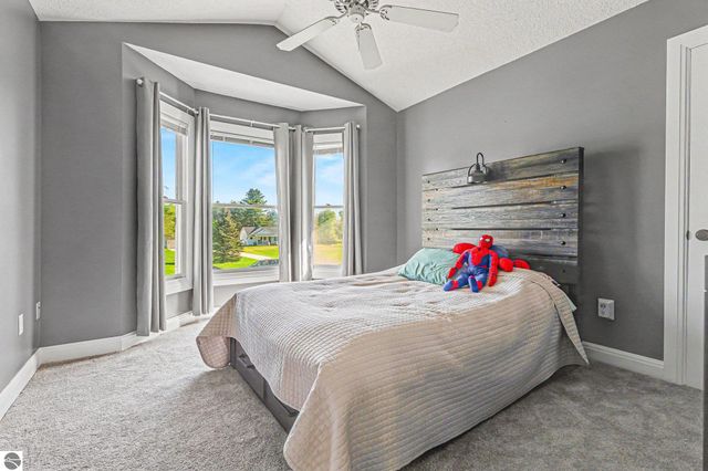 105 W Broomfield Road, Mt Pleasant, MI 48858