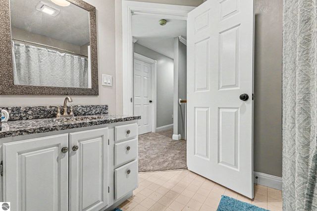 105 W Broomfield Road, Mt Pleasant, MI 48858