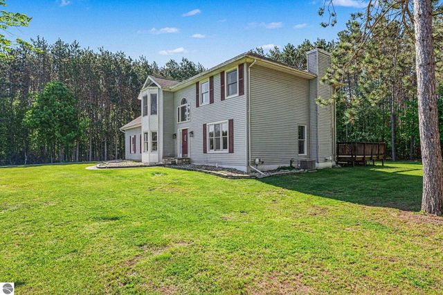 105 W Broomfield Road, Mt Pleasant, MI 48858