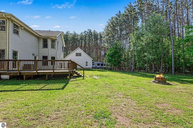 105 W Broomfield Road, Mt Pleasant, MI 48858