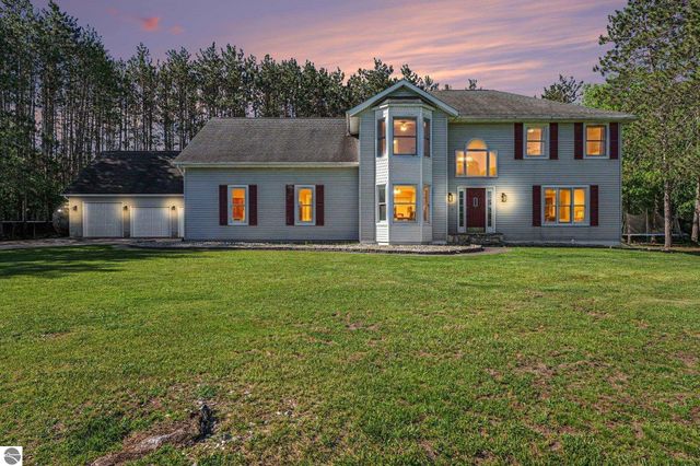 105 W Broomfield Road, Mt Pleasant, MI 48858