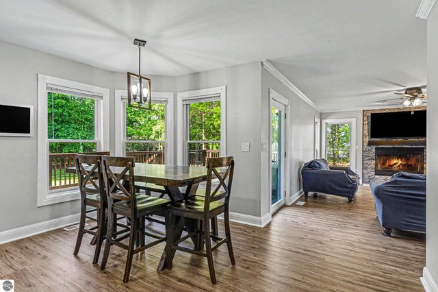 105 W Broomfield Road, Mt Pleasant, MI 48858