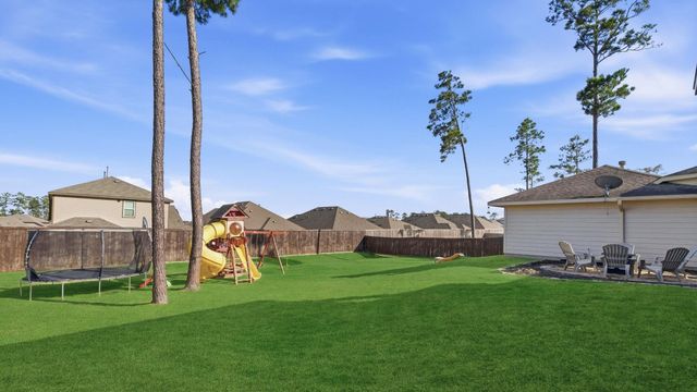 40664 Damuth Drive, Magnolia, TX 77354